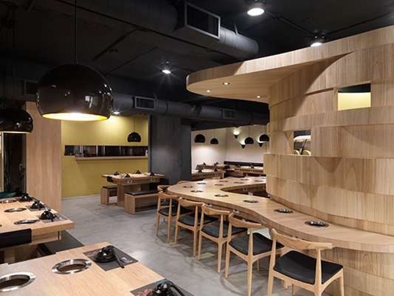 办公室装修趋势:打造高效工作空间的秘密武器